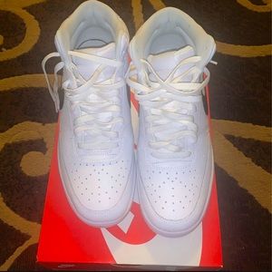 Nike court vision mid size 11